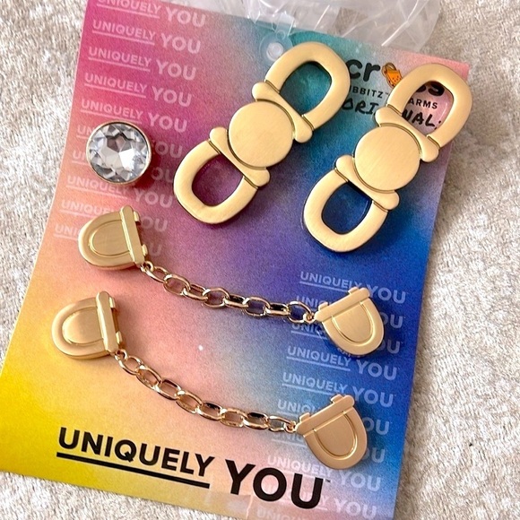 Brand New Crocs Jibbitz Charms Recollect Shoelery 5 Pk Gold Tone Metallic Chains - Picture 2 of 15